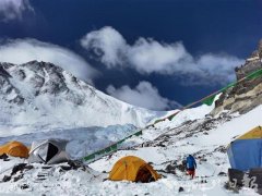 珠峰测量登山队登顶！两名地大人世界之巅测量珠峰新“身高”